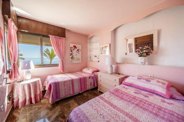 Image No.28-3 Bed Apartment for sale