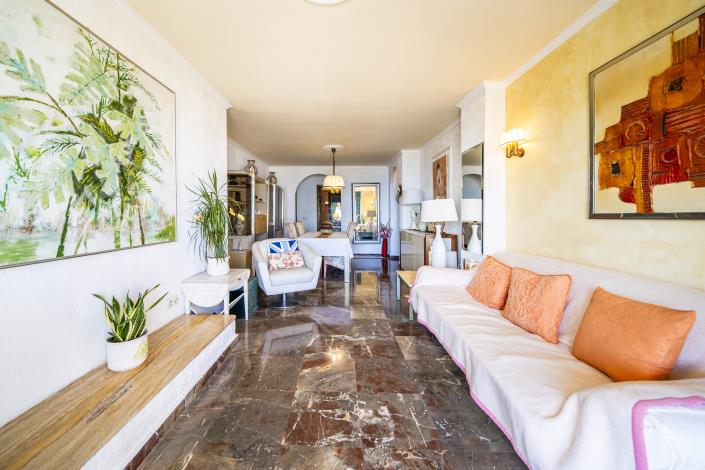 Image No.12-3 Bed Apartment for sale