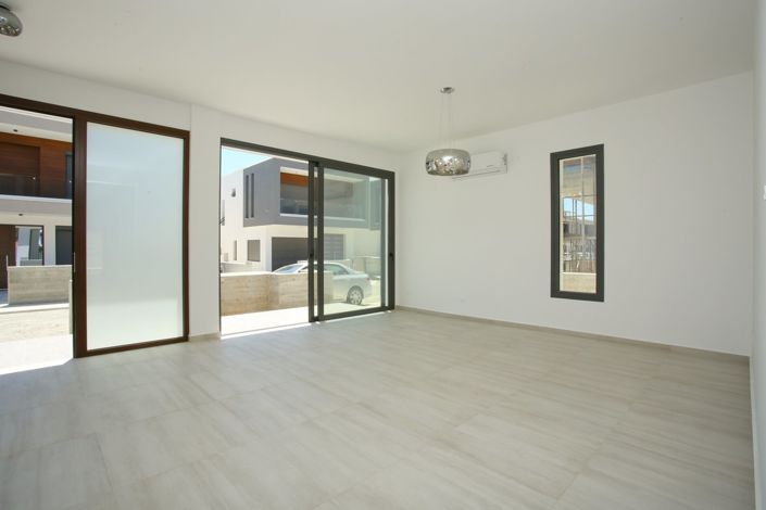 Image No.7-3 Bed Villa for sale