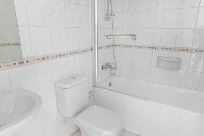 Image No.8-3 Bed Apartment for sale