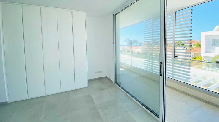 Image No.8-3 Bed Villa for sale