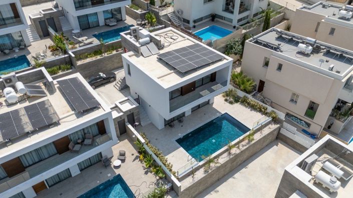 Image No.1-3 Bed Villa for sale