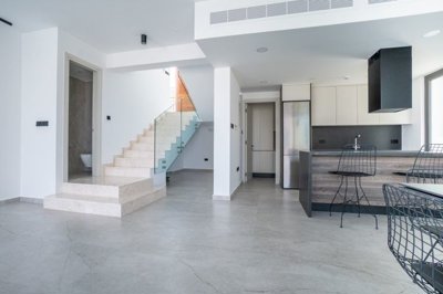 c6f5cb18-9149-4cda-ae90-52cc0c06e2d9