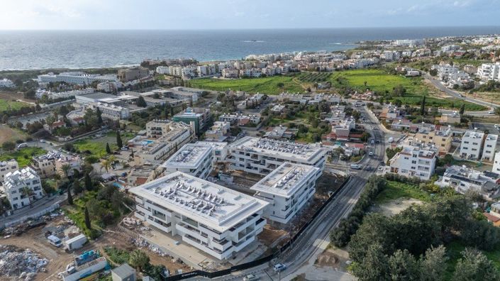 Image No.8-2 Bed House for sale