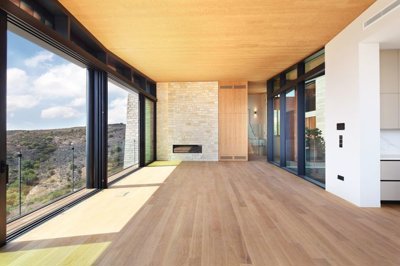 2e3a5979-f140-4586-99f4-bd06e0f375f9