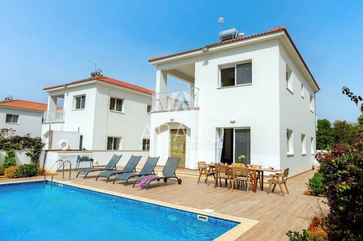 Image No.15-3 Bed Property for sale