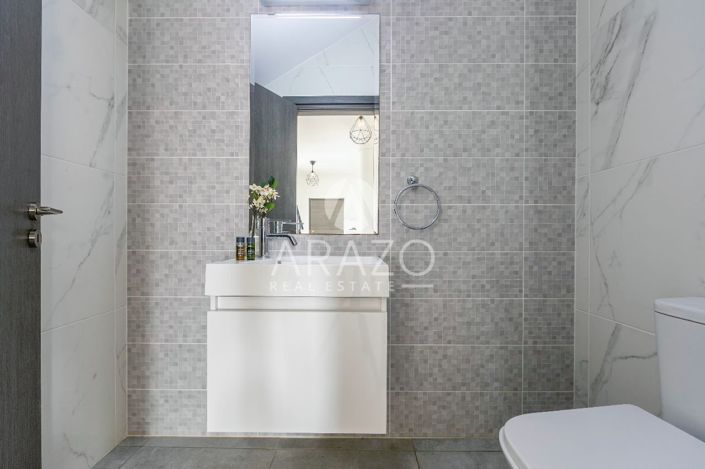 Image No.8-3 Bed Property for sale