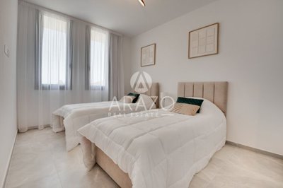 fbd64378-ea30-44cf-ac87-baef2ec01b83