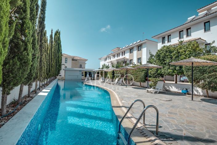 Image No.17-3 Bed Property for sale