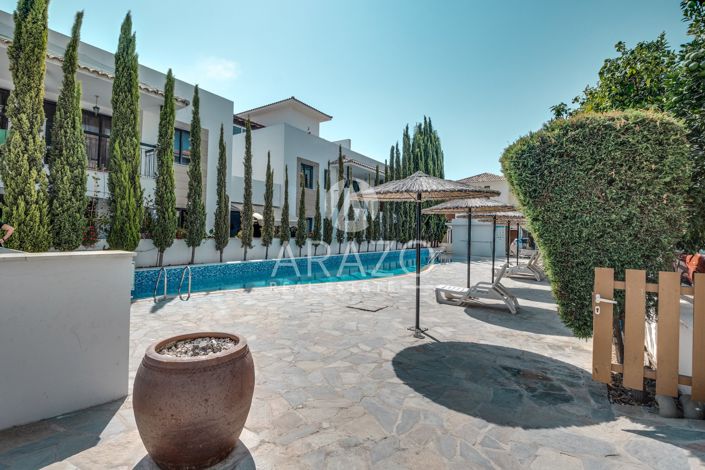 Image No.18-3 Bed Property for sale