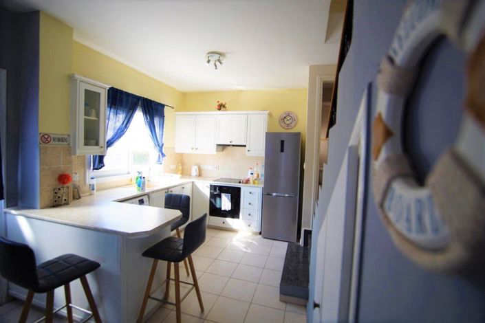 Image No.4-2 Bed House for sale