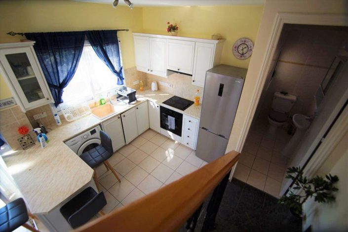 Image No.5-2 Bed House for sale