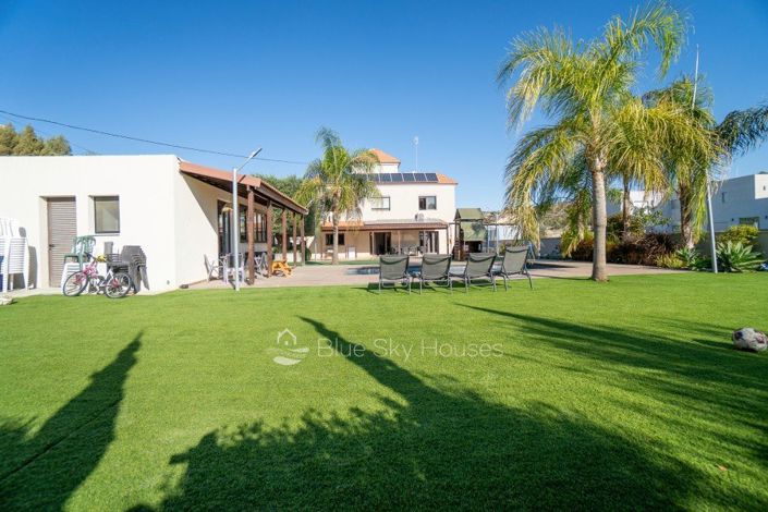 Image No.5-6 Bed Villa for sale