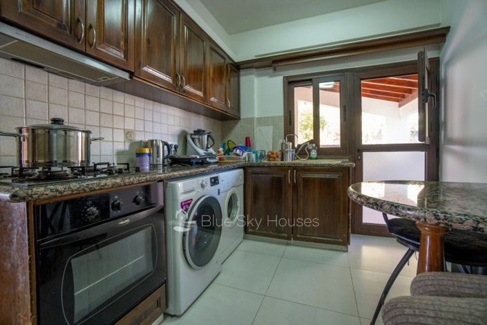 Image No.8-6 Bed Villa for sale