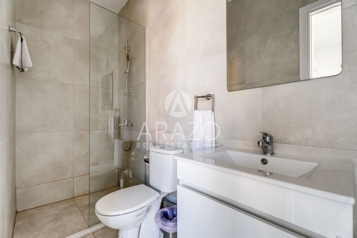 Image No.10-2 Bed House for sale