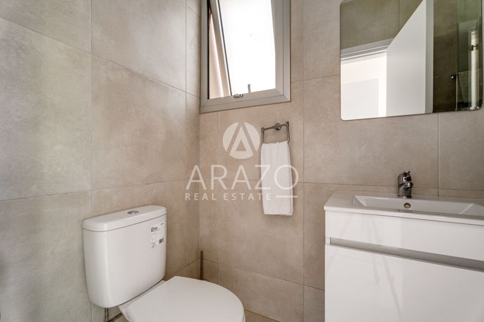 Image No.16-2 Bed House for sale