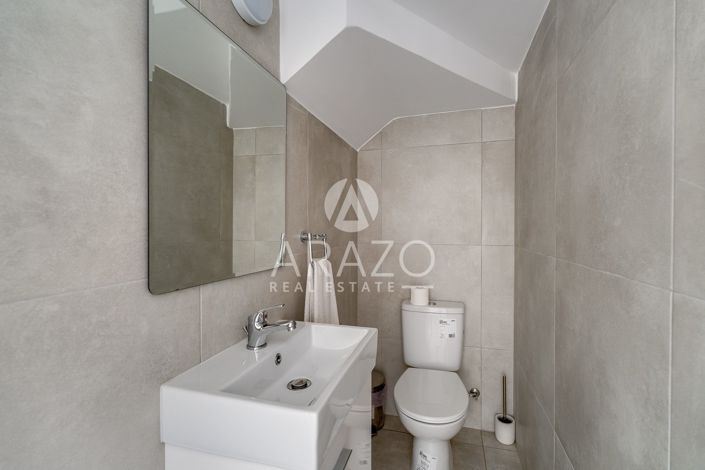 Image No.7-2 Bed House for sale