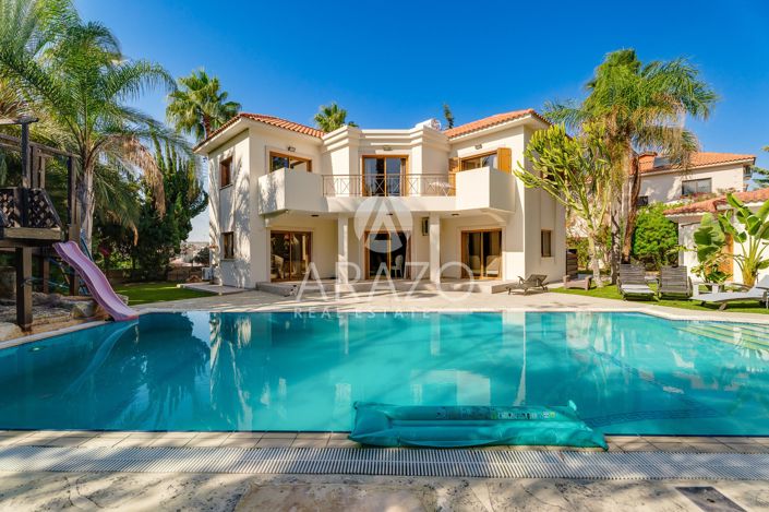 Image No.1-5 Bed Property for sale