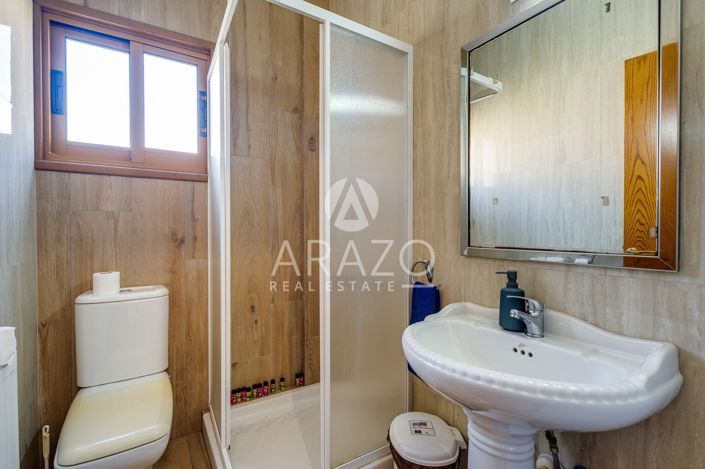 Image No.13-5 Bed Property for sale