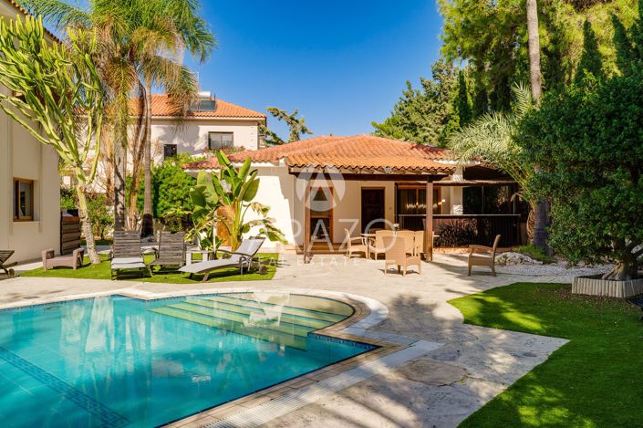 Image No.24-5 Bed Property for sale