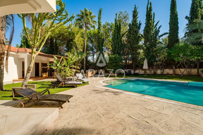 Image No.25-5 Bed Property for sale