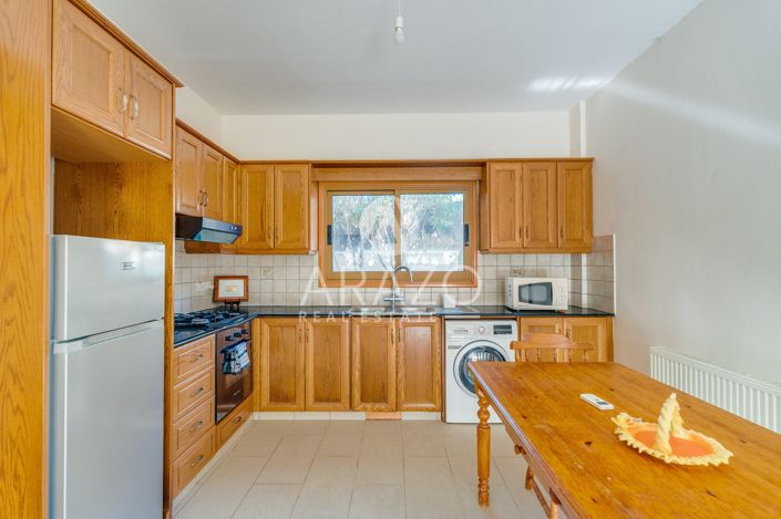 Image No.30-5 Bed Property for sale