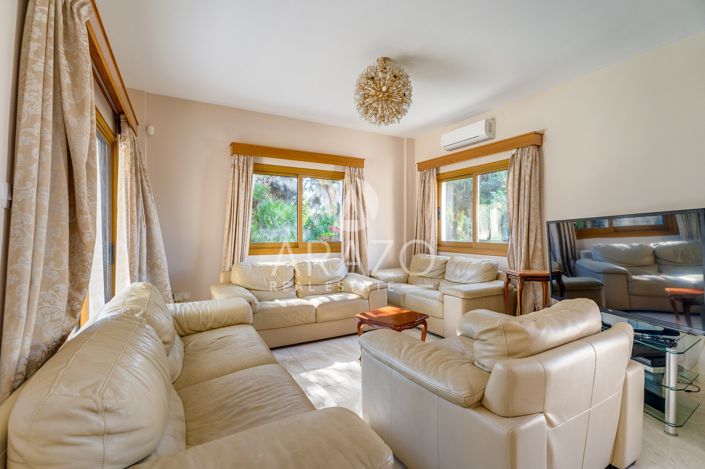 Image No.4-5 Bed Property for sale