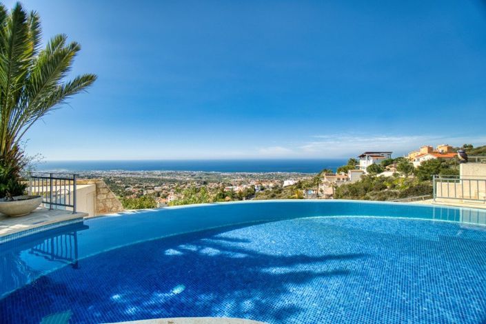 Image No.1-5 Bed Villa for sale