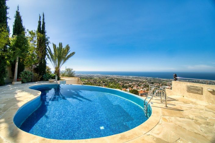 Image No.2-5 Bed Villa for sale