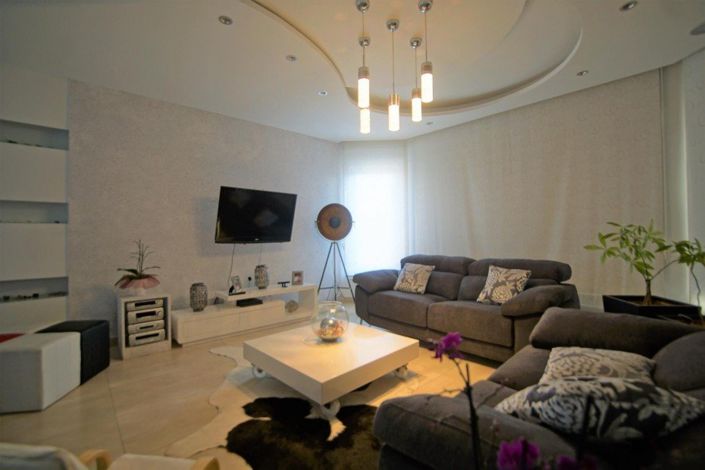 Image No.4-6 Bed Villa for sale