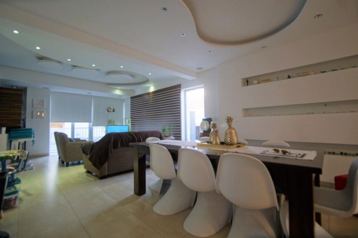 Image No.5-6 Bed Villa for sale