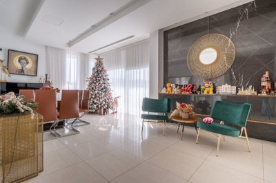 d81ae4d7-3ae9-4825-9234-1d8de760213c