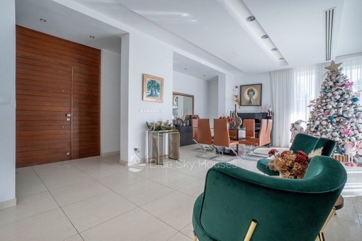 Image No.8-4 Bed Villa for sale