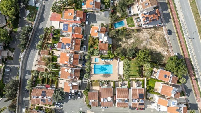 Image No.3-4 Bed Villa for sale