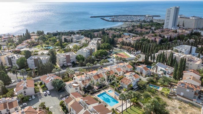 Image No.6-4 Bed Villa for sale