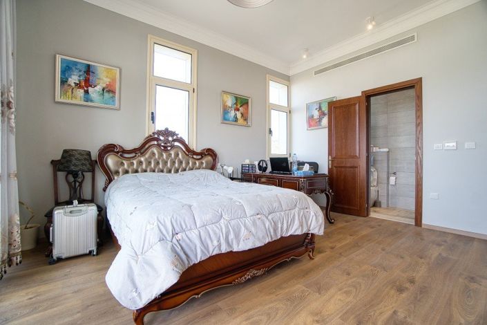 Image No.7-4 Bed Villa for sale