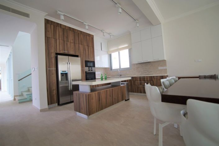 Image No.9-5 Bed Villa for sale