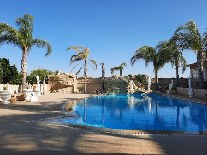 Image No.2-4 Bed Villa for sale