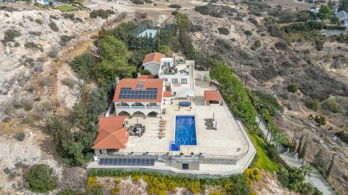 Image No.2-8 Bed Villa for sale