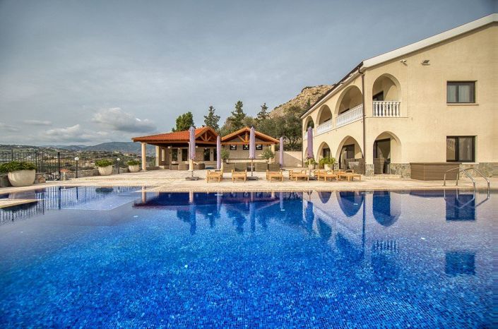 Image No.4-8 Bed Villa for sale