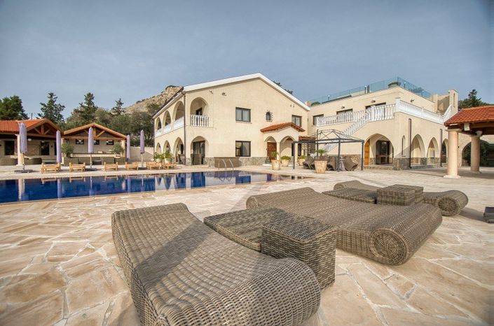 Image No.7-8 Bed Villa for sale