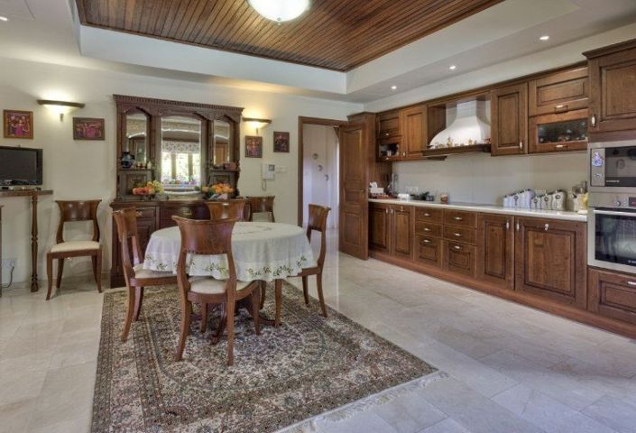 Image No.9-5 Bed Villa for sale