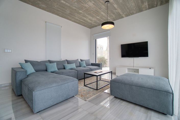 Image No.3-4 Bed Villa for sale