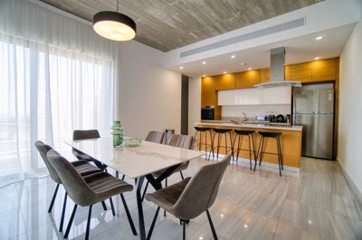 4ee61547-ab1e-4b1b-b300-5f06c66d9721