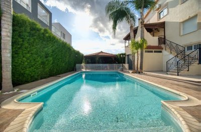 eae183a5-0496-4a25-9a84-93f3b9ce5158