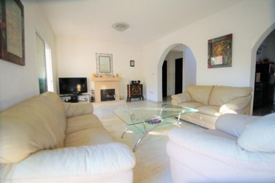 c110f48c-d071-4d09-ac90-28f6145e097c