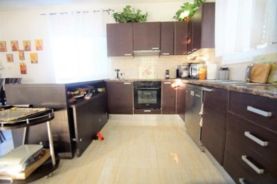 b310fe4a-8a7e-46f1-9df6-5ee7386641ec