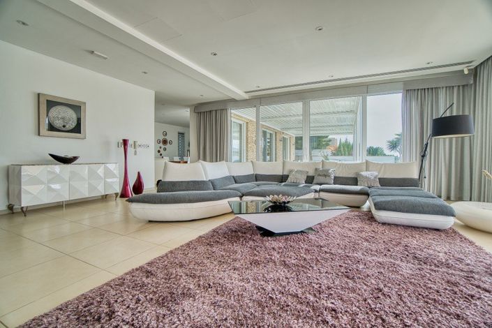 Image No.2-4 Bed Villa for sale