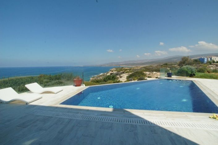 Image No.2-6 Bed Villa for sale