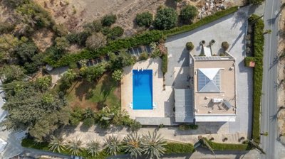 16900400-b3db-4446-9025-70d0c3d82ad2